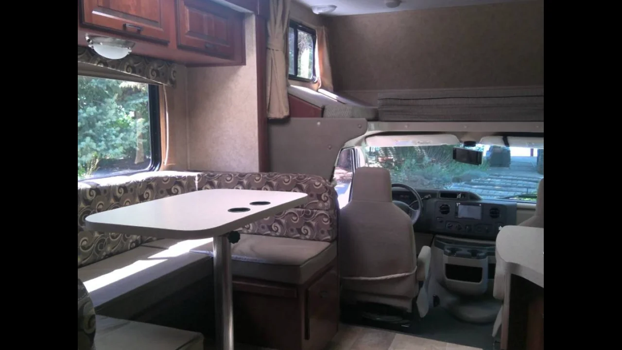 Forest River Sunseeker 2500TSF — photo 1