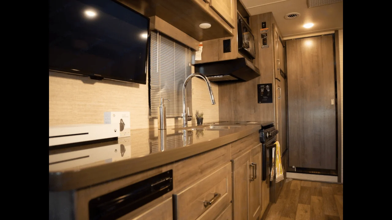 Winnebago Minnie Winnie 31K — photo 4