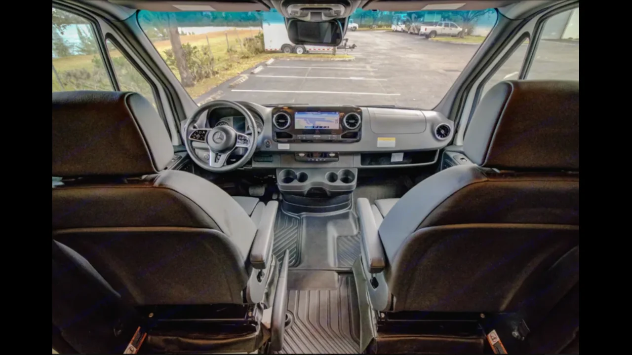 Entegra Qwest 24T — photo 2
